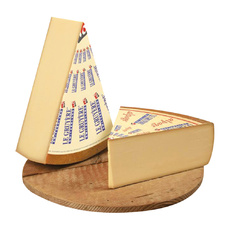 Сыр Грюйер Margot Fromages 49% 12 Месяцев 3,5кг