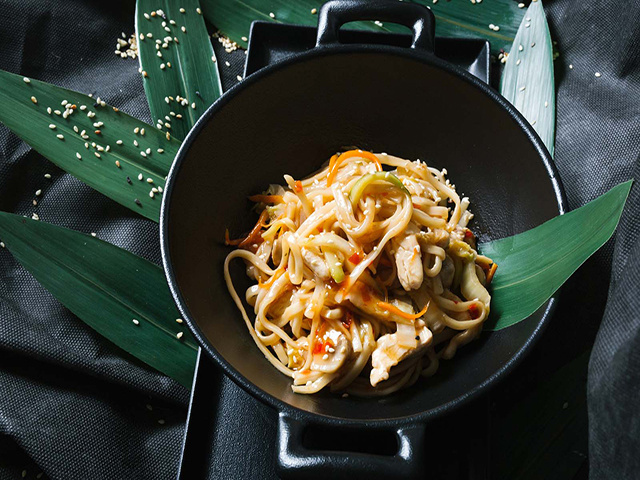 Удон с курицей