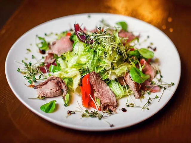 Салат с бужениной